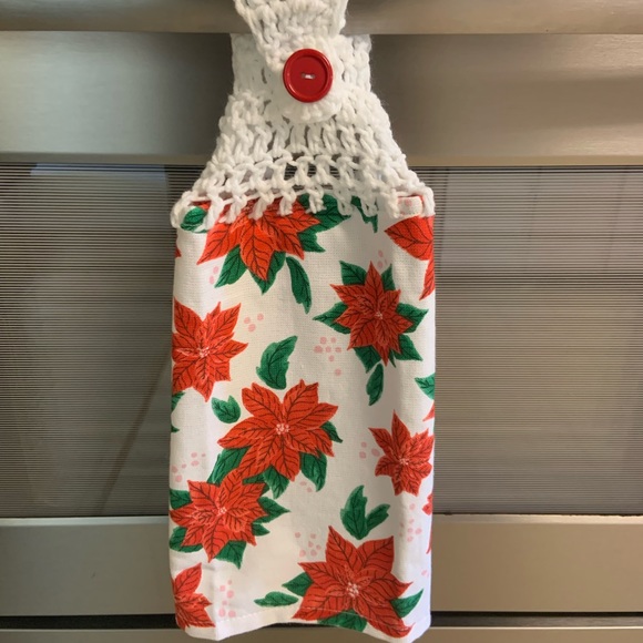 Hand Crafted Poinsettia Crochet Top Hanging Kitchen Dish or Bathroom Hand Towel - Picture 5 of 9